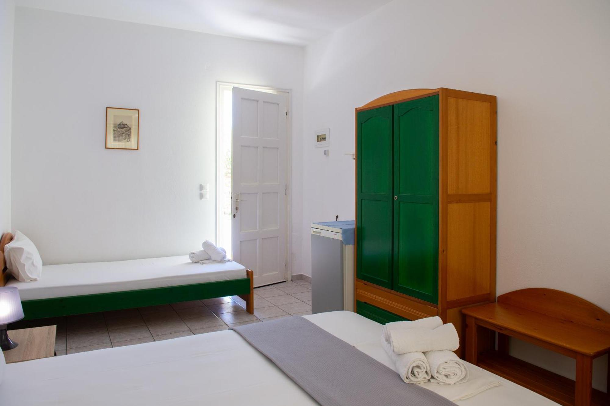 Morpheas Pension Rooms & Apartments Kamares  Стая снимка
