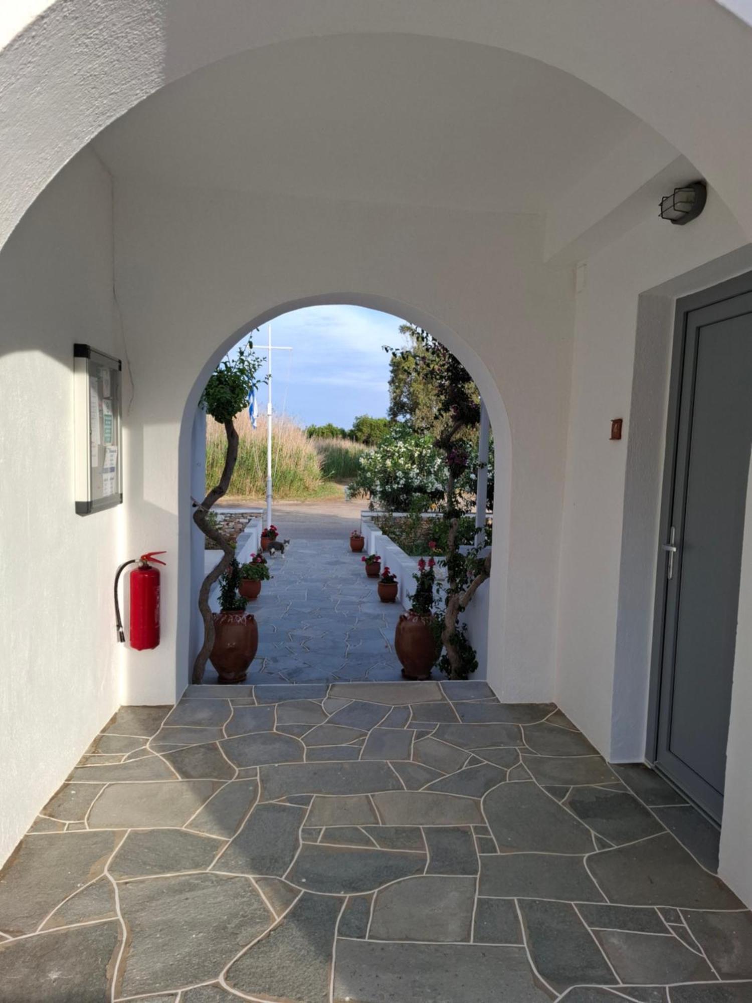 Morpheas Pension Rooms & Apartments Kamares  Екстериор снимка
